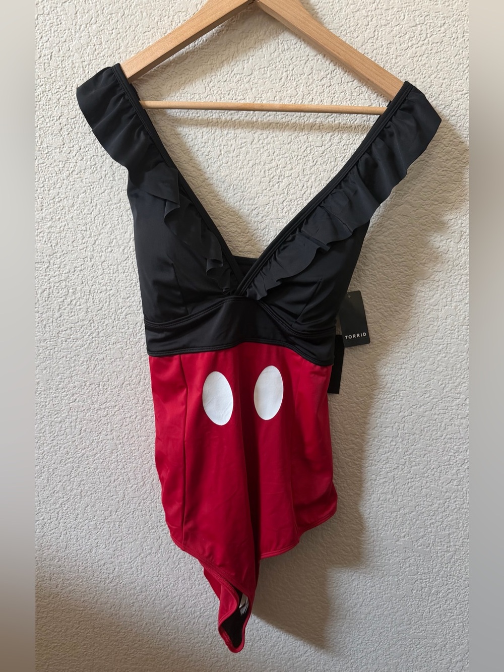 Torrid X Disney 2 (2X) 18-20 Mickey Ruffle V Neck One Piece Swimsuit MSRP $99.50 - Picture 12 of 13
